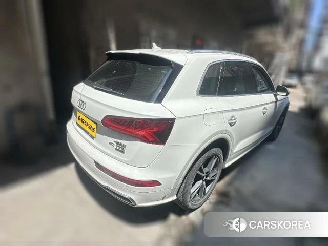Audi Q5L 2021 Белый из Китая, фото 6