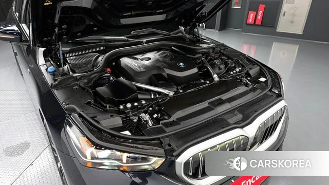 BMW 5 Series (G60) id 4381176 из Кореи 28