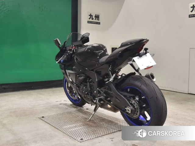 Yamaha YZF-R1 id 4379814 из Японии 6