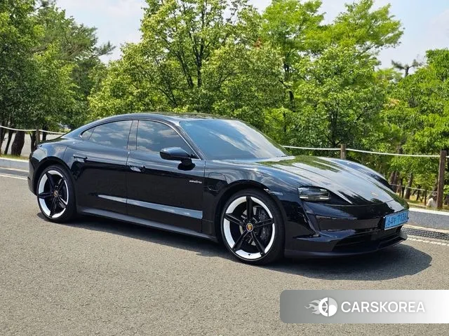 Porsche Taycan id 3338901 из Кореи 16