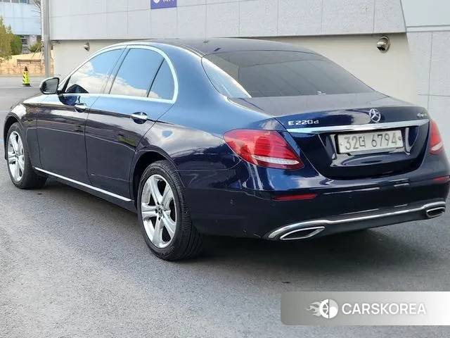 Mercedes-Benz E-Class W213 id 3789627 из Кореи 16