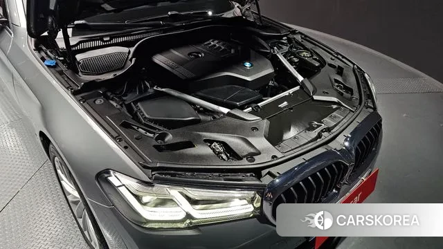 BMW 5 Series (G30) id 3758521 из Кореи 16