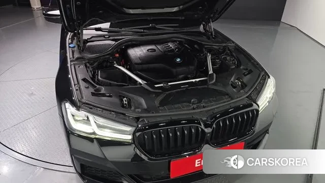 BMW 5 Series (G30) id 3606830 из Кореи 16