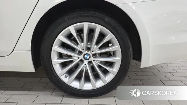 BMW 5 Series (G30) id 3543749 из Кореи 16