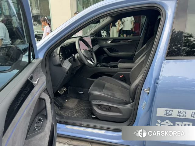 Volkswagen Tiguan L 2024 Синий из Китая, фото 6