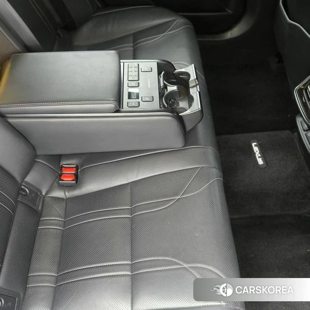 Lexus ES300h 7th generation 2019 Черный из Кореи, фото 6