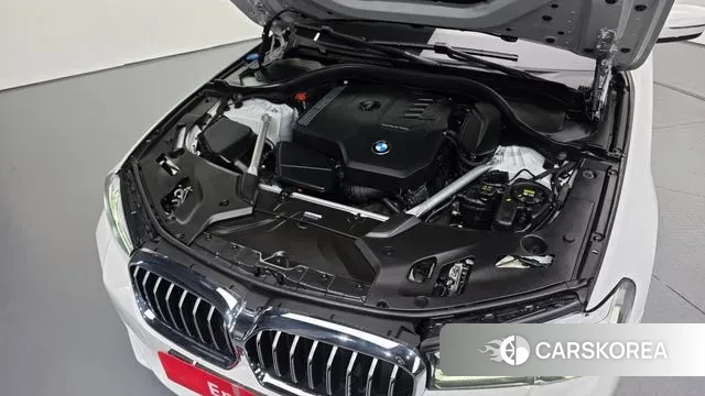 BMW 5 Series (G30) id 3002552 из Кореи 16