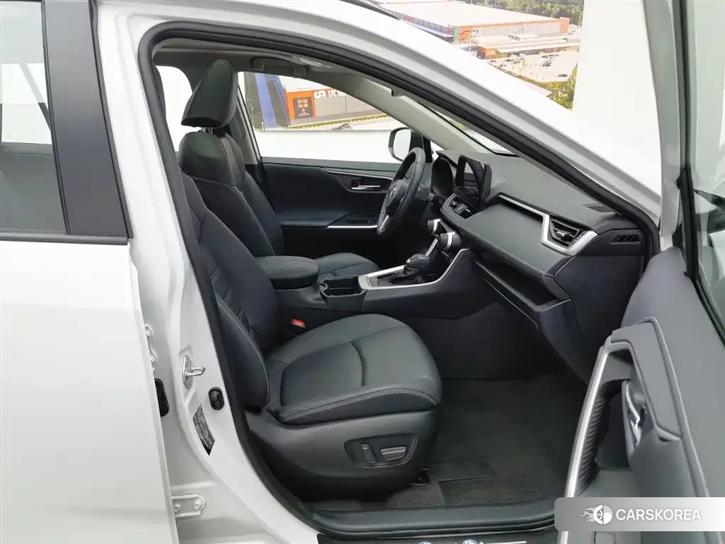 Toyota RAV4 id 4628099 из Китая 20