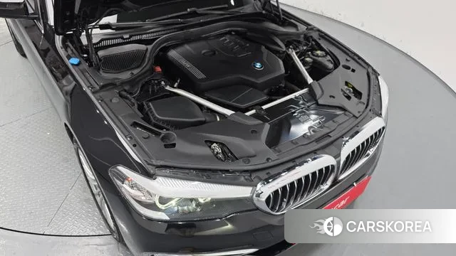 BMW 5 Series (G30) id 3530652 из Кореи 16