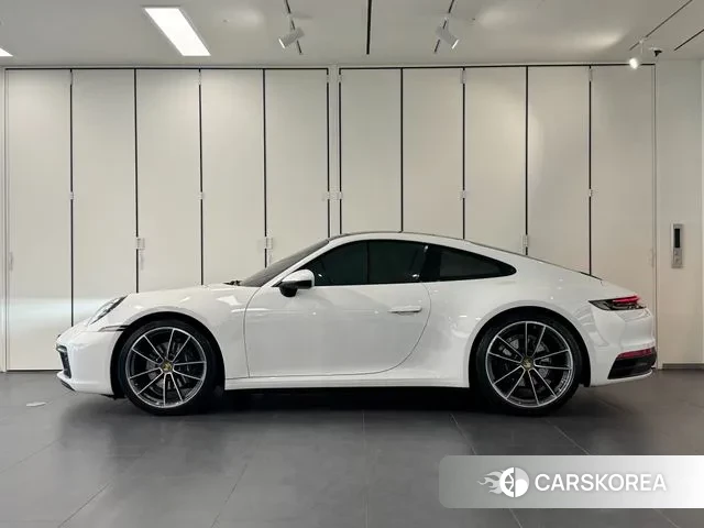 Porsche 911(992) id 2891203 из Кореи 8