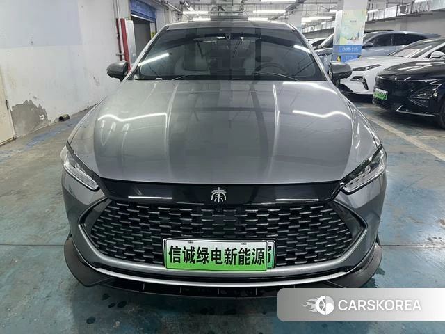 BYD Qin PLUS DM 2023 Серебристо-серый из Китая, фото 6