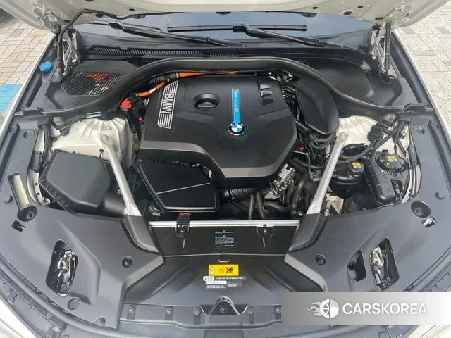 BMW 5 Series (G30) id 3018154 из Кореи 16