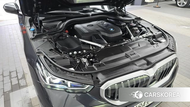 BMW 5 Series (G60) id 4549035 из Кореи 16