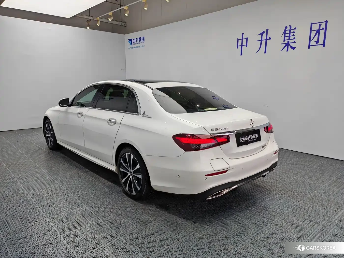 Mercedes-Benz E-Class id 4686207 из Китая 16