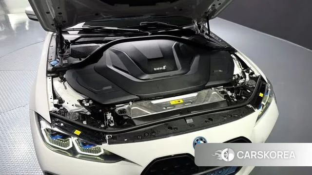 BMW i4 id 3410680 из Кореи 16