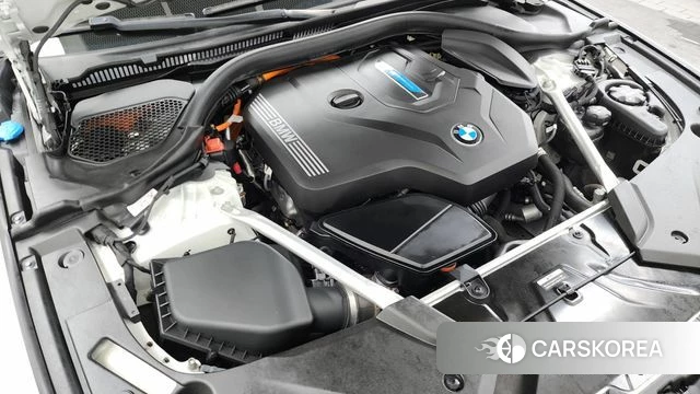 BMW 5 Series (G30) id 4618404 из Кореи 29