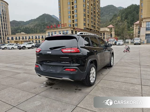 Jeep Free light id 3882316 из Китая 17