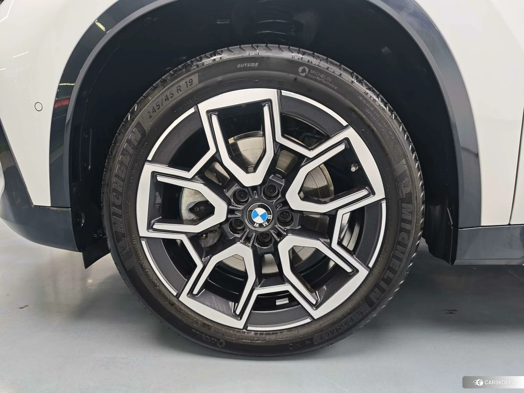 BMW X1 id 4467628 из Китая 21