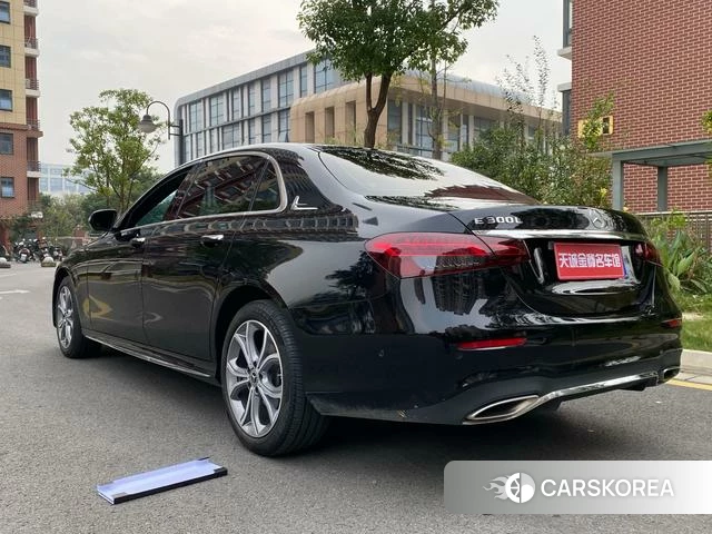 Mercedes-Benz E-class id 4255878 из Китая 18