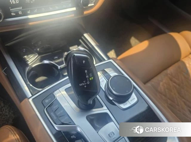 BMW 7 Series (G11) 2022 Серебристо-серый из Кореи, фото 6