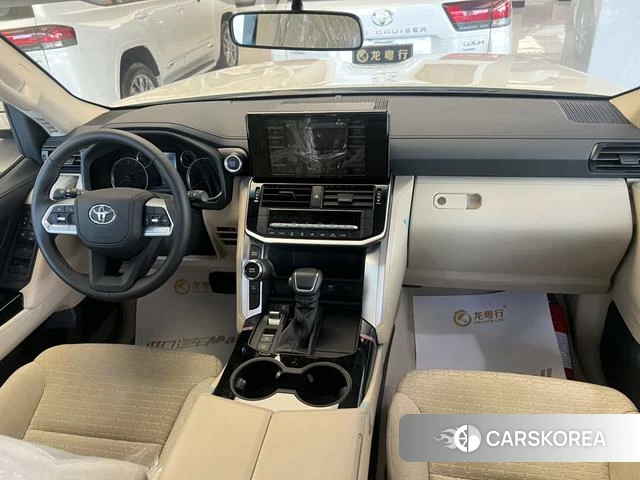 Toyota Land Cruiser (imported) 2024 Белый из Китая, фото 6