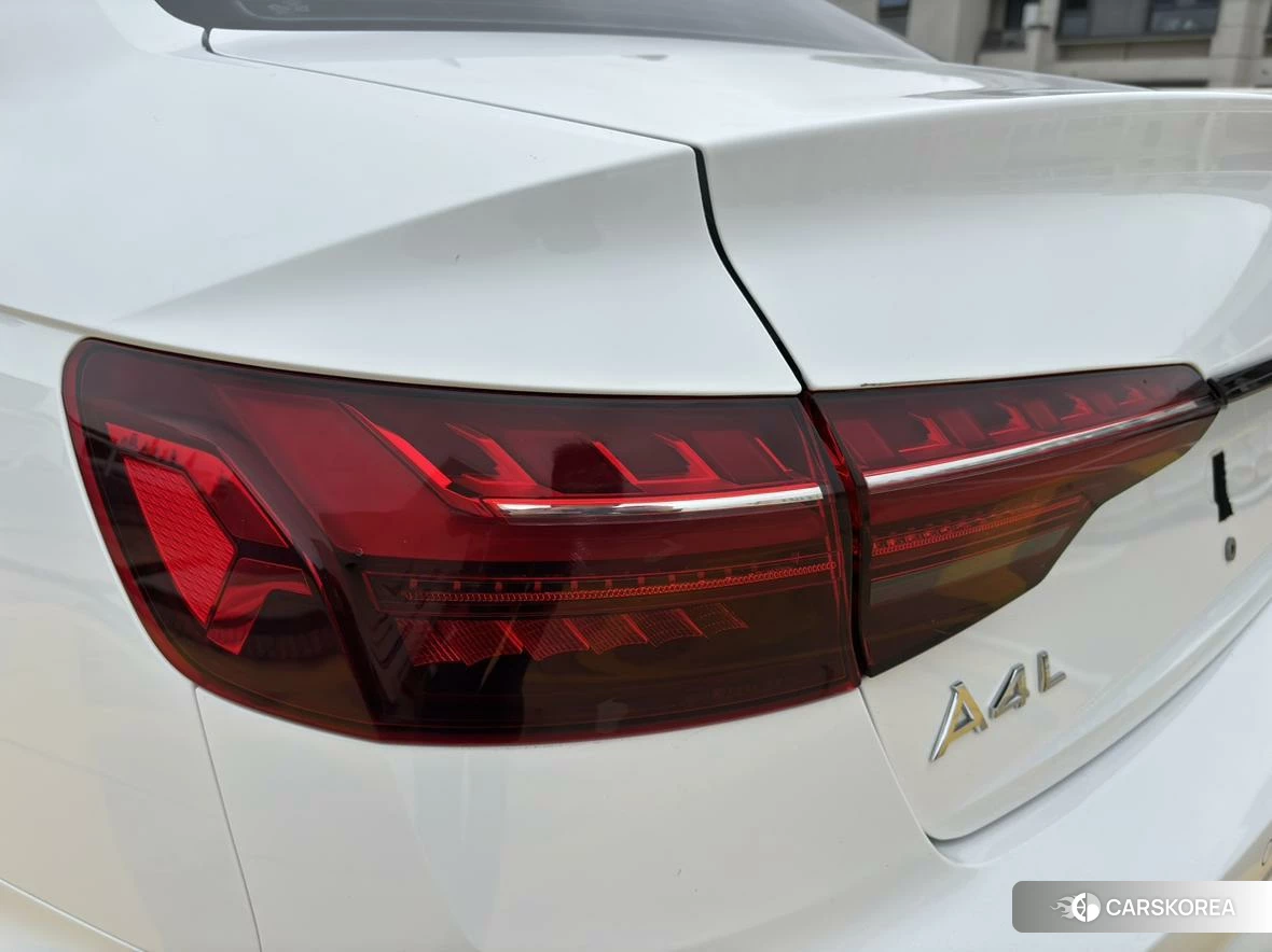 Audi A4L id 4473792 из Китая 12