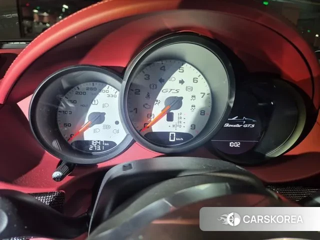 Porsche 718 Boxster 2023 Серебристо-серый из Кореи, фото 6