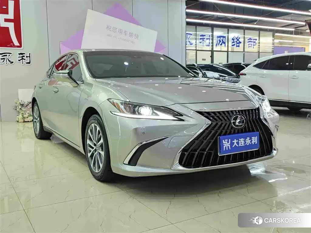 Lexus ES id 4583826 из Китая 14