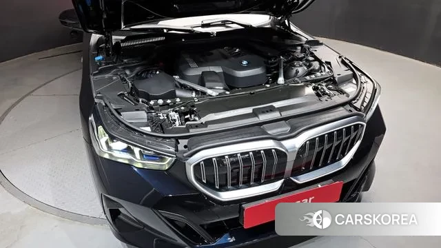 BMW 5 Series (G60) id 3619923 из Кореи 16