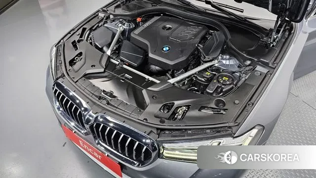 BMW 5 Series (G30) id 3711979 из Кореи 16