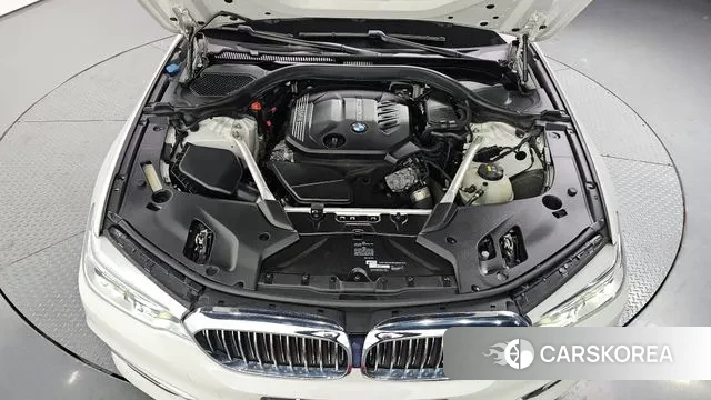 BMW 5 Series (G30) id 3666405 из Кореи 16