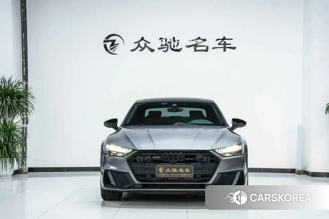 Audi A7L id 4253016 из Китая 8
