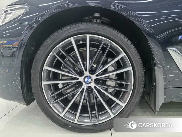 BMW 5 series id 4256584 из Китая 17