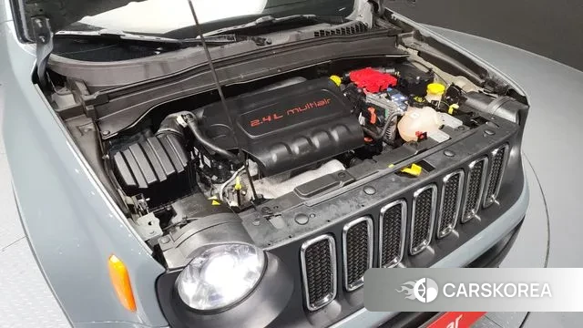 Jeep Renegade id 3336556 из Кореи 16