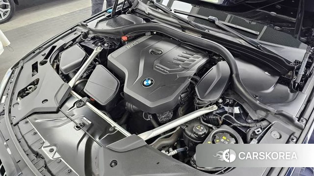 BMW 5 Series (G30) id 4280929 из Кореи 29
