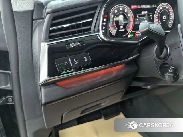 Audi Q8 id 4359607 из Китая 24