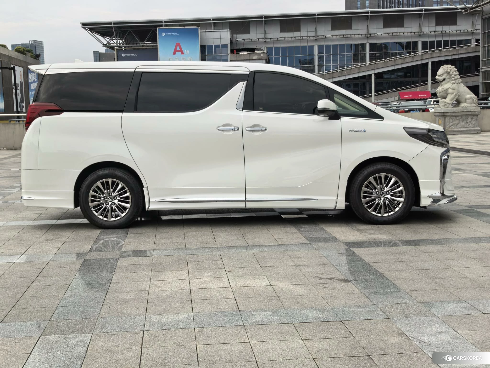 Toyota Alphard id 4453738 из Китая 14