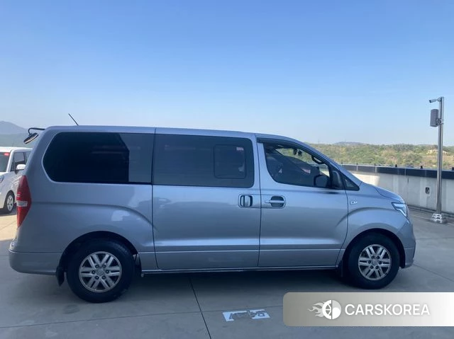 Hyundai The New Grand Starex id 3942643 из Кореи 9