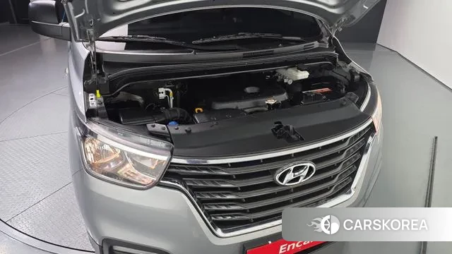 Hyundai The New Grand Starex id 3588428 из Кореи 16