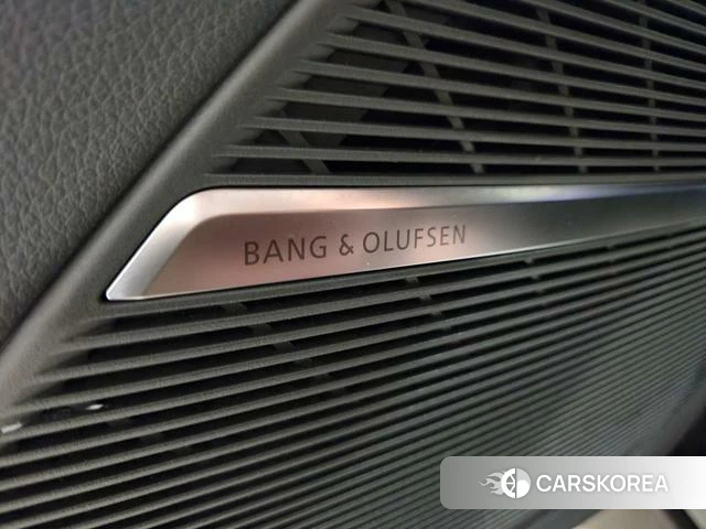 Audi Q7 id 4380732 из Китая 23