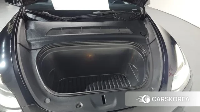 Tesla Model Y 2022 Черный из Кореи, фото 6