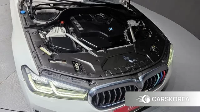 BMW 5 Series (G30) id 3577772 из Кореи 16