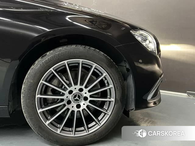 Mercedes-Benz E-class id 4263516 из Китая 13