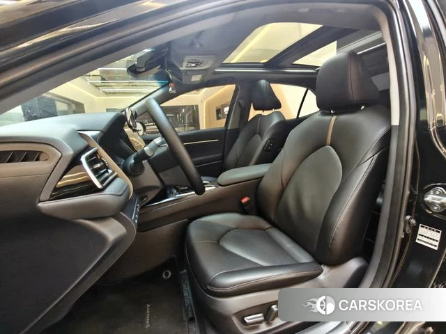 Toyota Camry 2024 Черный из Китая, фото 6