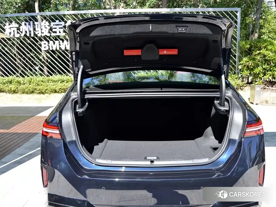 BMW i5 id 4674491 из Китая 10