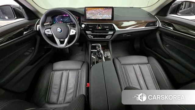 BMW 5 Series (G30) id 4355081 из Кореи 28