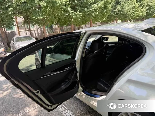 BMW 5 Series (G30) id 2990876 из Кореи 10