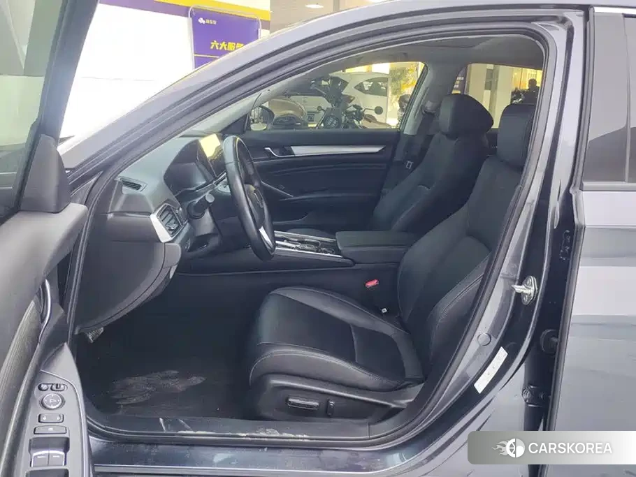 Honda Accord id 4680696 из Китая 12