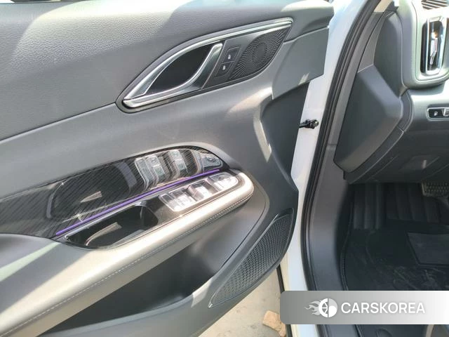 Red flag HS3 PHEV id 4182736 из Китая 12