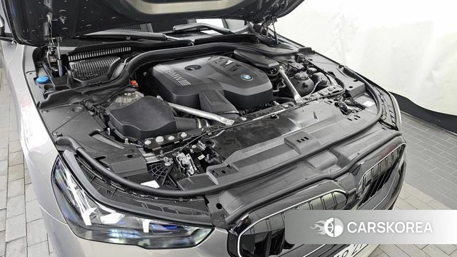 BMW 5 Series (G60) id 4548478 из Кореи 32